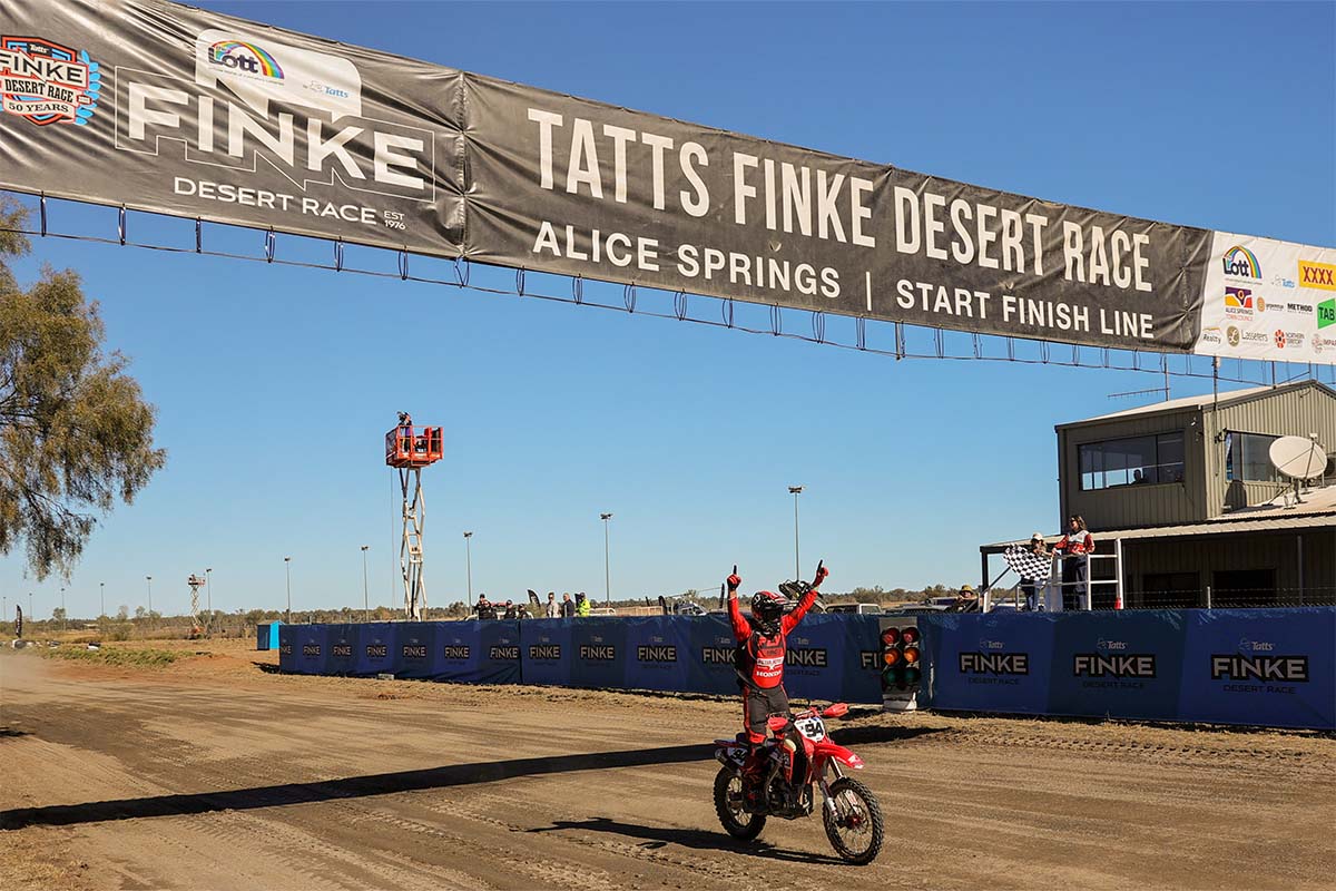 2026 Peter Kittle Honda Team Race 6 Two Legendary Rides – One Rider Takes The Victory, Whilst Another Wins Everyone’s Hearts.